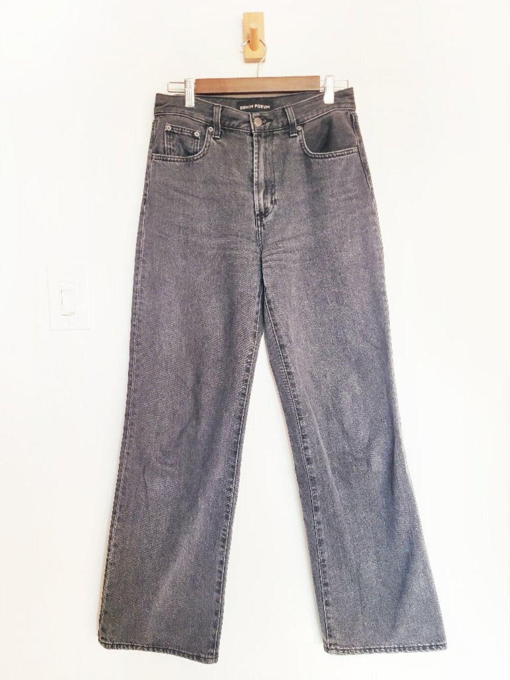Denim Forum The Farrah Hi-Rise Wide Jean in Washed Black - Size 26